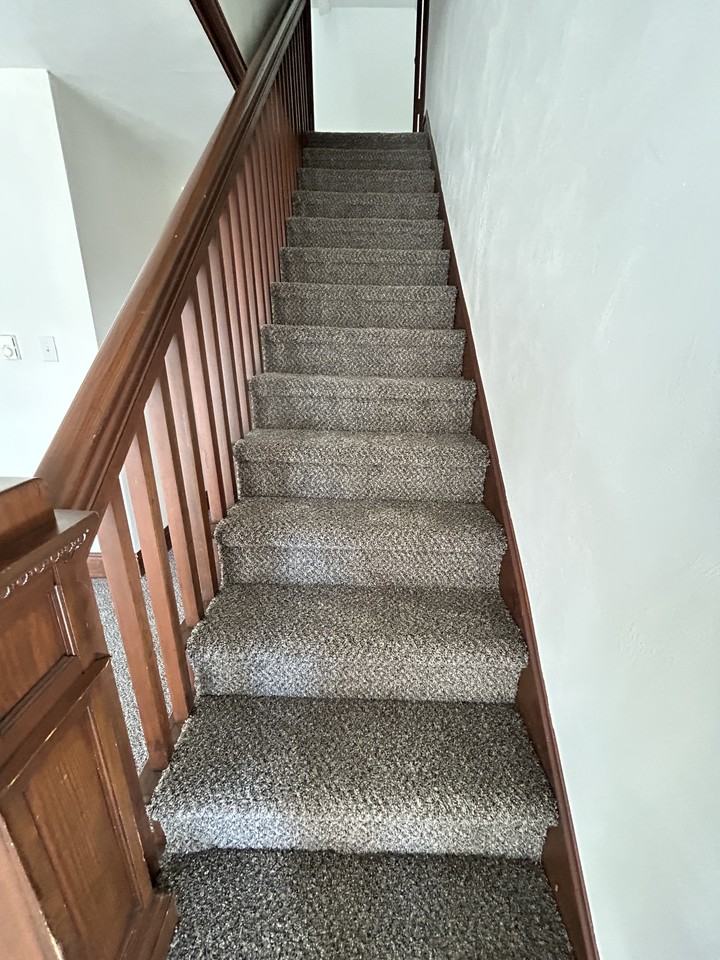 1365 Mount Pleasant Road - Photo 5 of 10