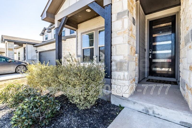 9510 Falls Canyon Blvd - Photo 3 of 40