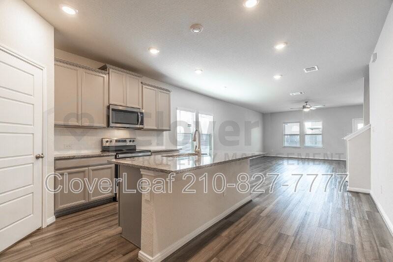9510 Falls Canyon Blvd - Photo 7 of 40