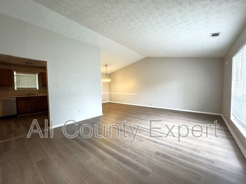 7156 Lone Oak Way - Photo 2 of 20