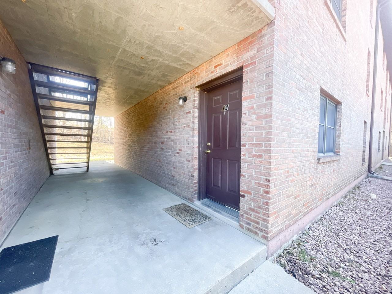 1547 Belair Drive - Photo 6 of 10