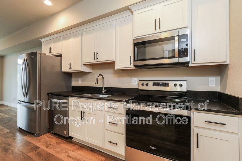 1801 Ne Robert Rd - Photo 7 of 20