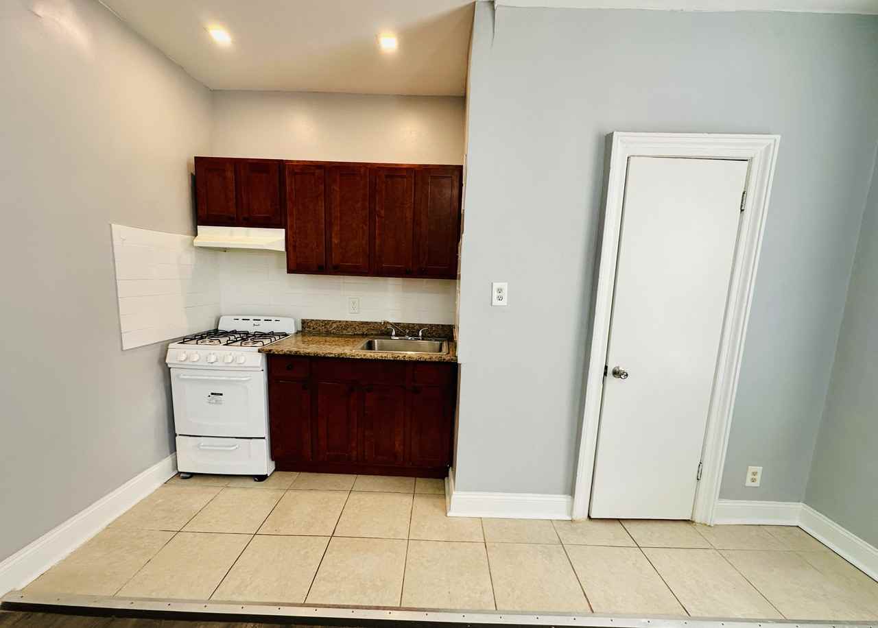 46 Anderson Street ##A3 - Photo 4 of 11