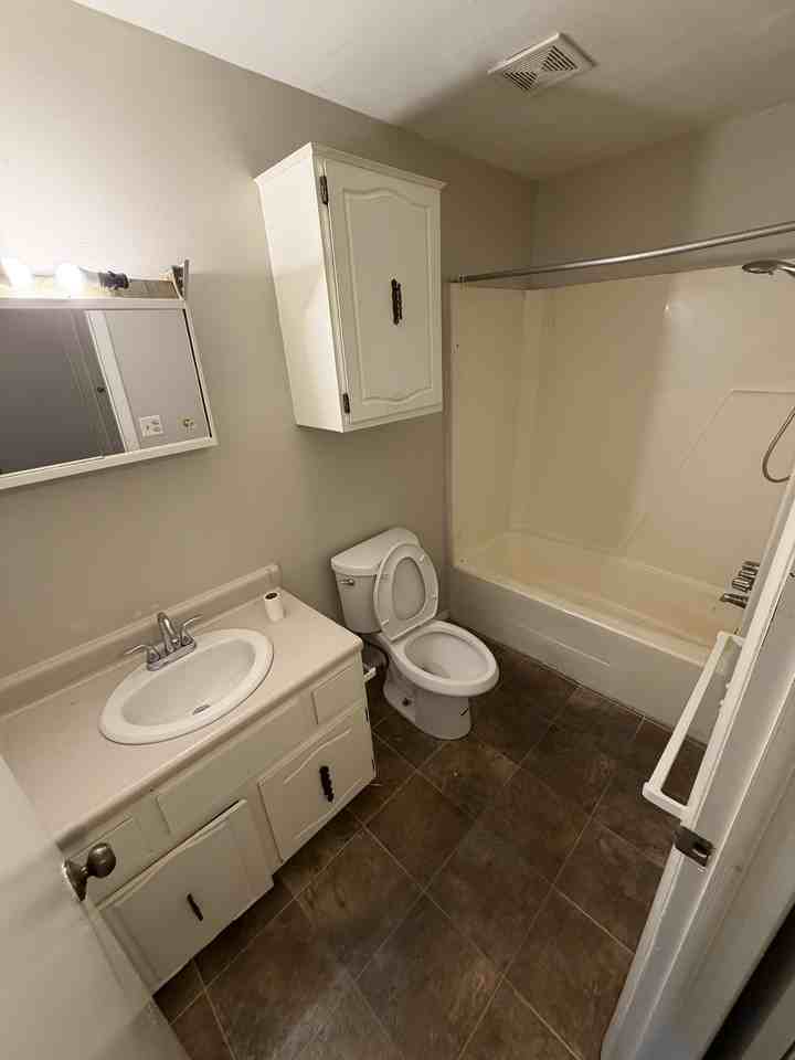 508 Wright St - Photo 3 of 9