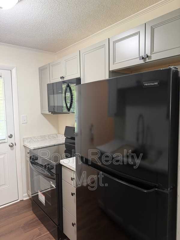 3517 Old Battleground Rd - Photo 4 of 11
