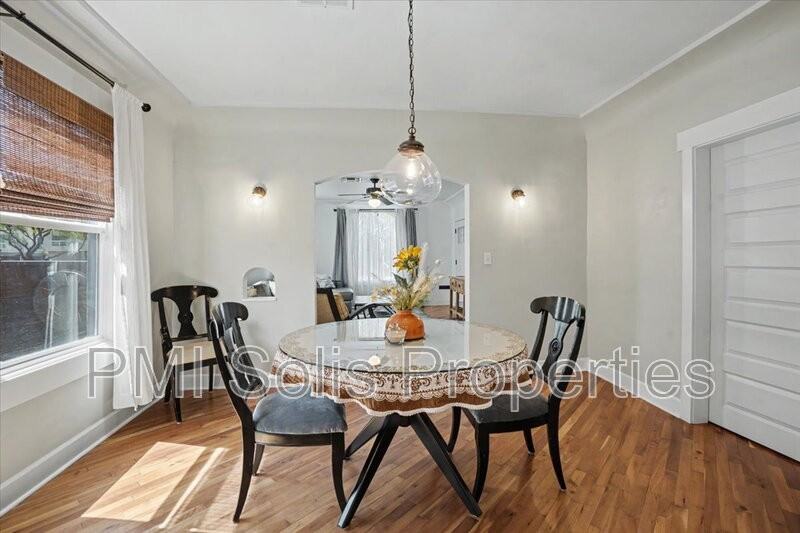 724 E Portland St - Photo 4 of 21