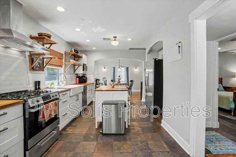 724 E Portland St - Photo 5 of 21