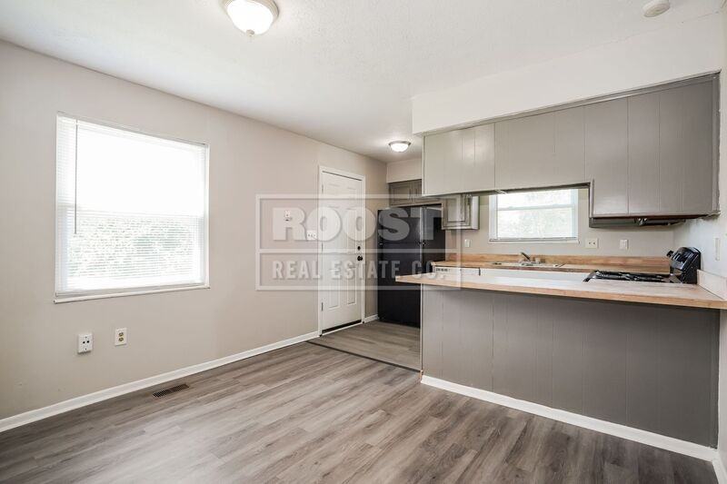 5623 Chatford Dr - Photo 4 of 10