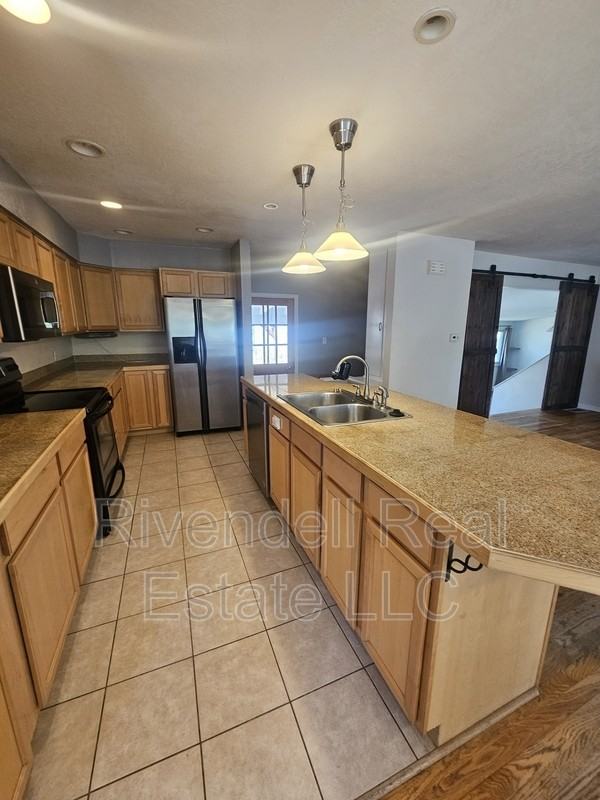 2279 Kendall St - Photo 3 of 16