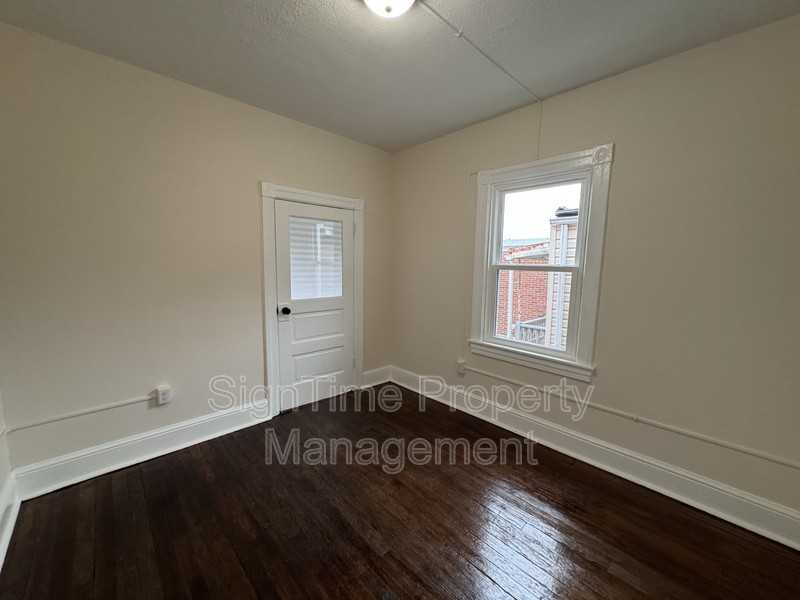 836 W Washington St - Photo 7 of 28