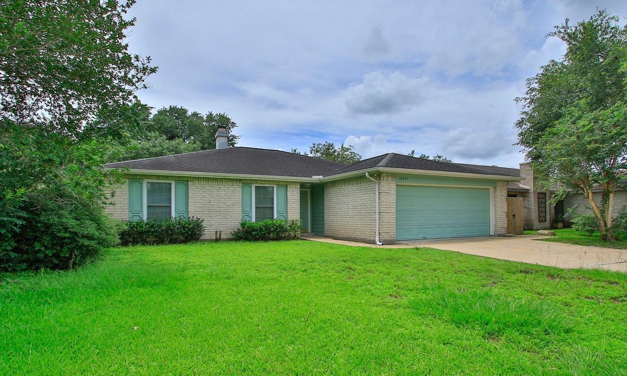 18531 Lippizaner Dr