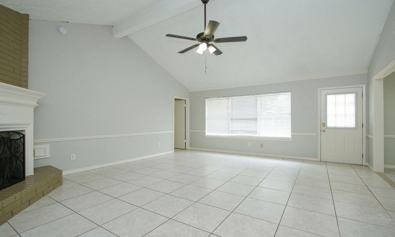 18531 Lippizaner Dr - Photo 6 of 33