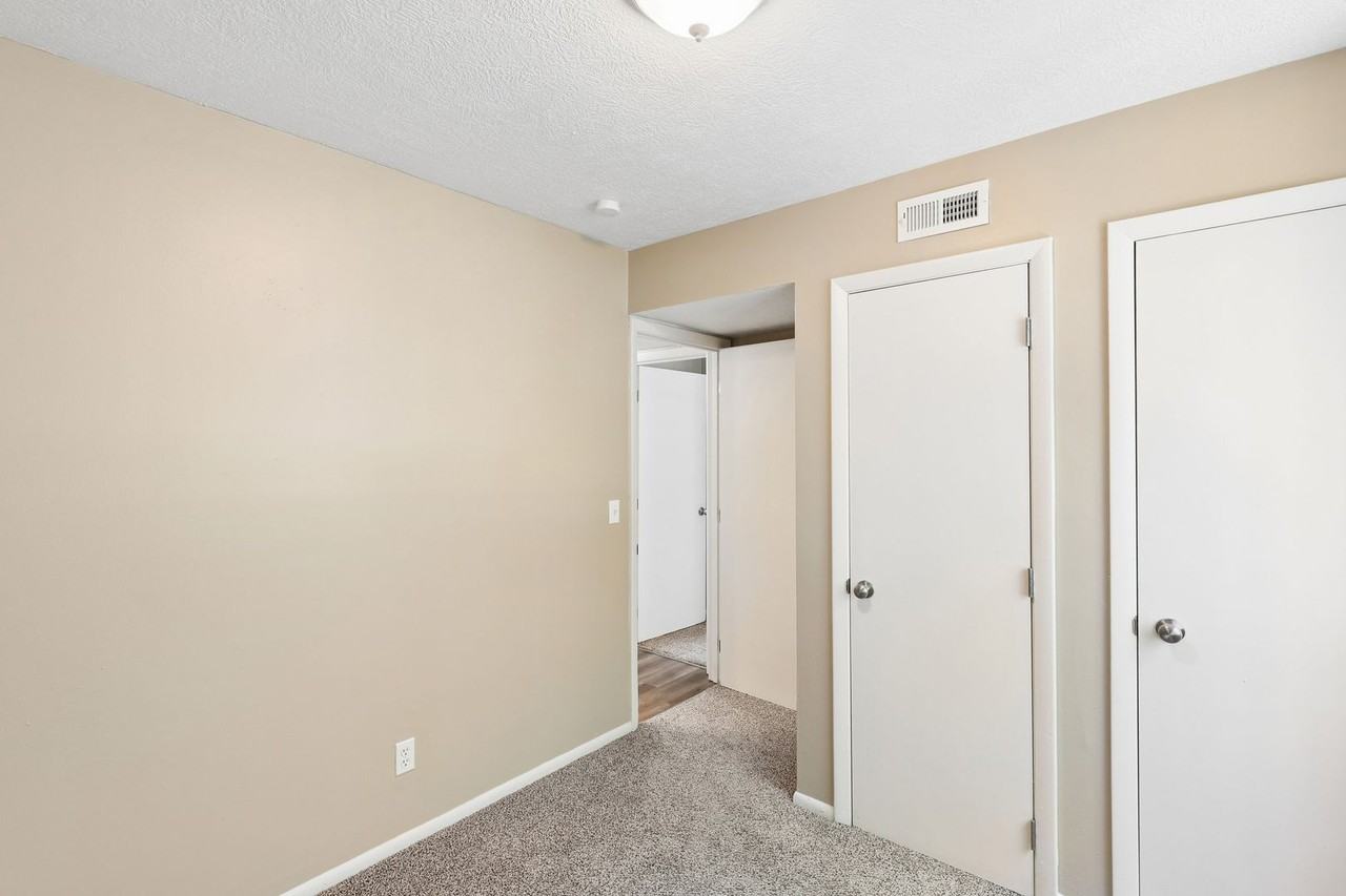 White Pines Apartments (White Pines Apts LLC) - Photo 4 of 50