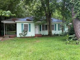 featured image of 3519 Woodlawn Ave