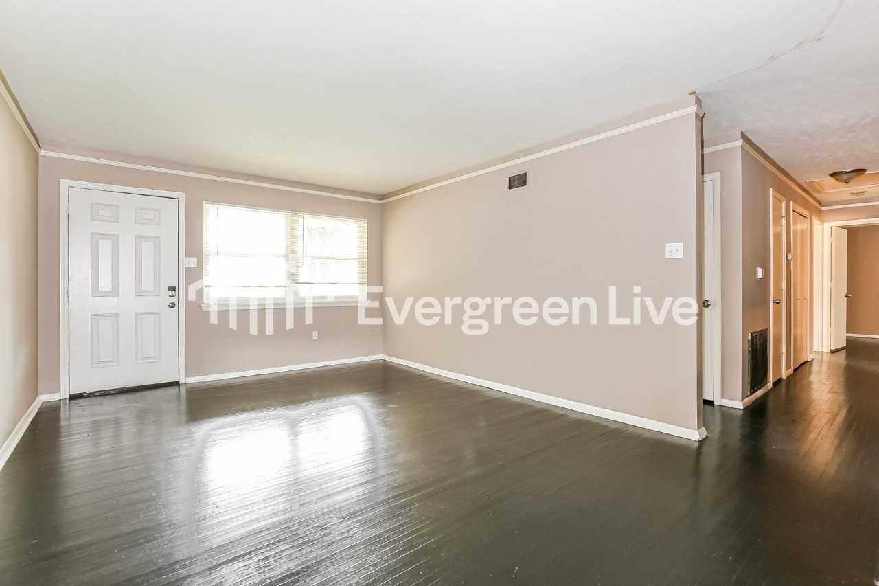 5707 Meadowbrook Ln - Photo 4 of 15