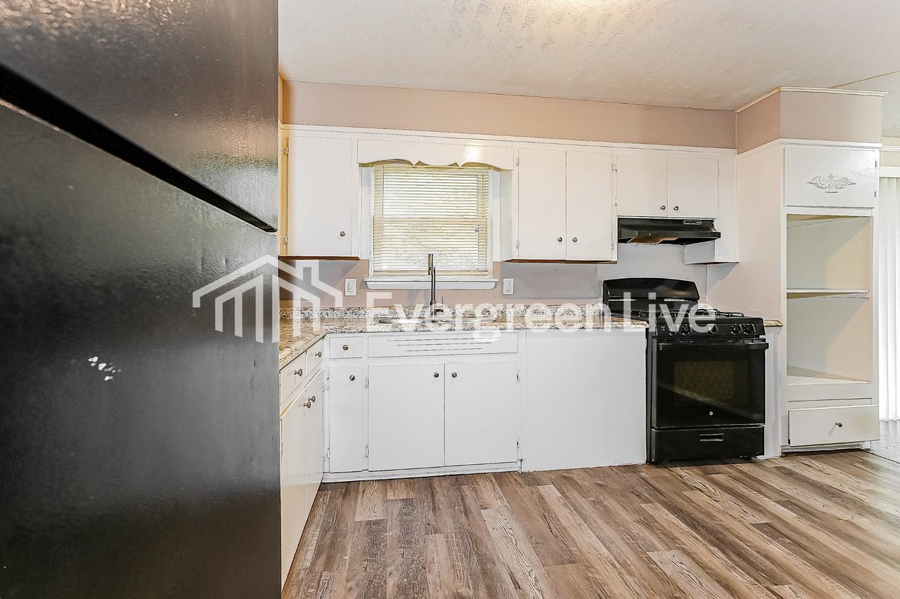 5707 Meadowbrook Ln - Photo 7 of 15
