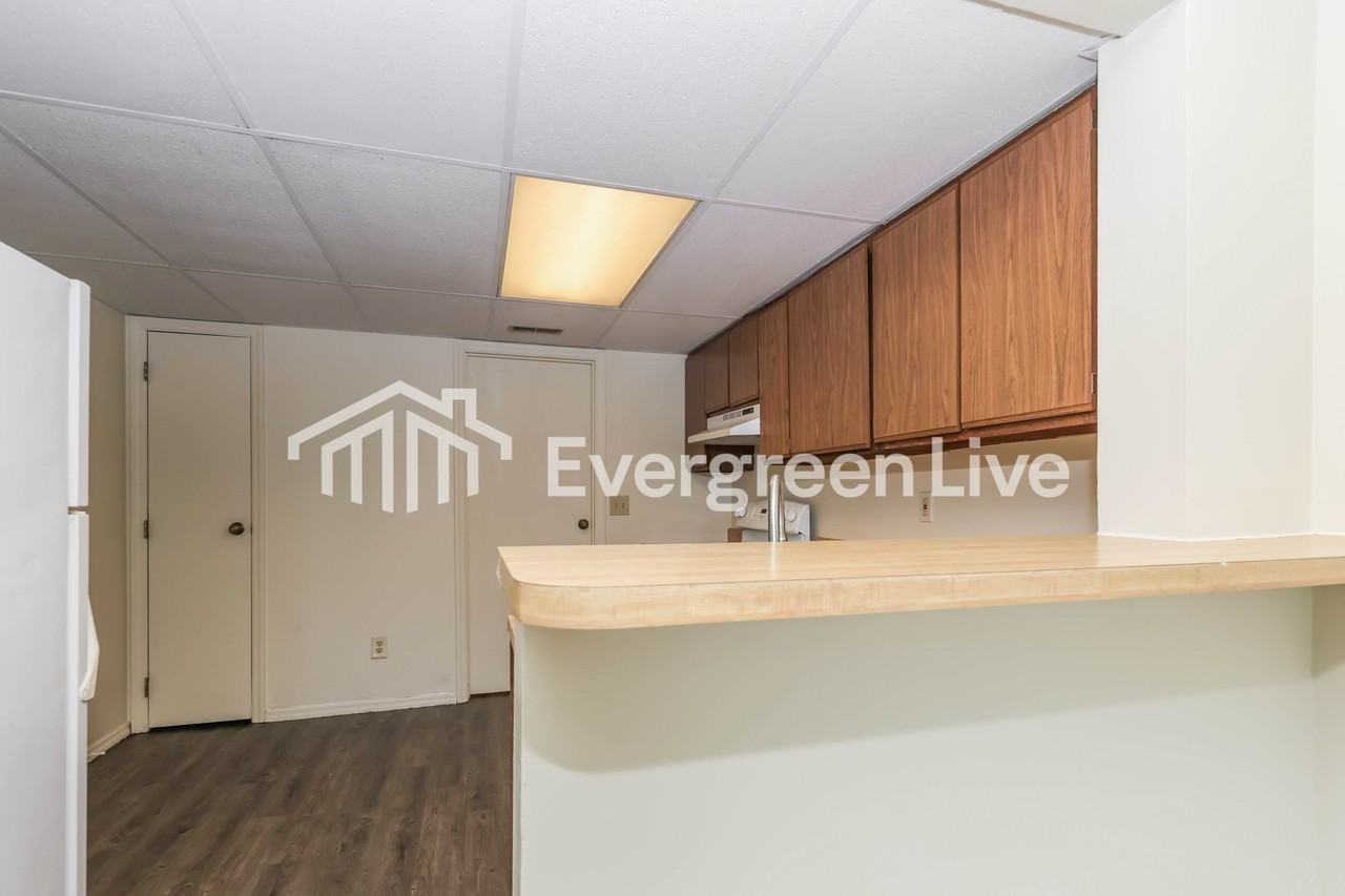 9730 Nettleton Park - Photo 7 of 15