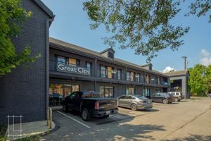 featured image of 900 900 - 904 South High St.