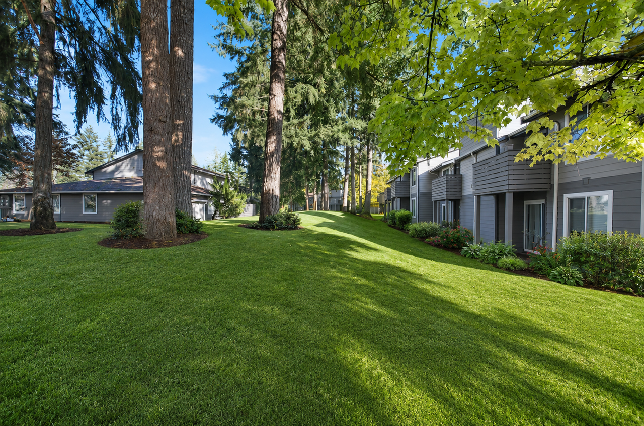 Sherwood Glen - Photo 3 of 10