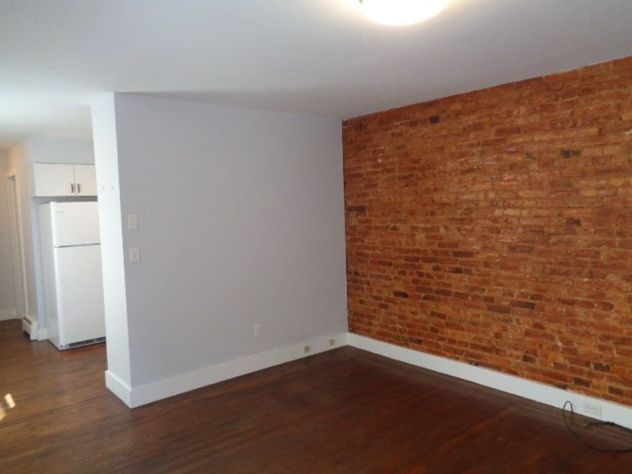 4025 Falls Rd - Photo 4 of 15