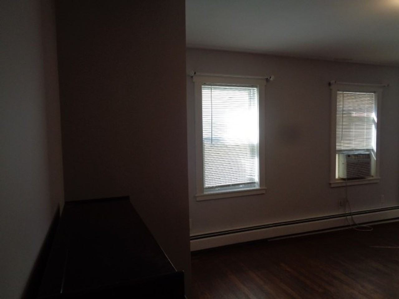 4025 Falls Rd - Photo 5 of 15