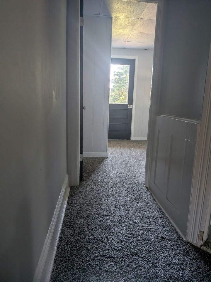 1216 Clark St - Photo 2 of 9