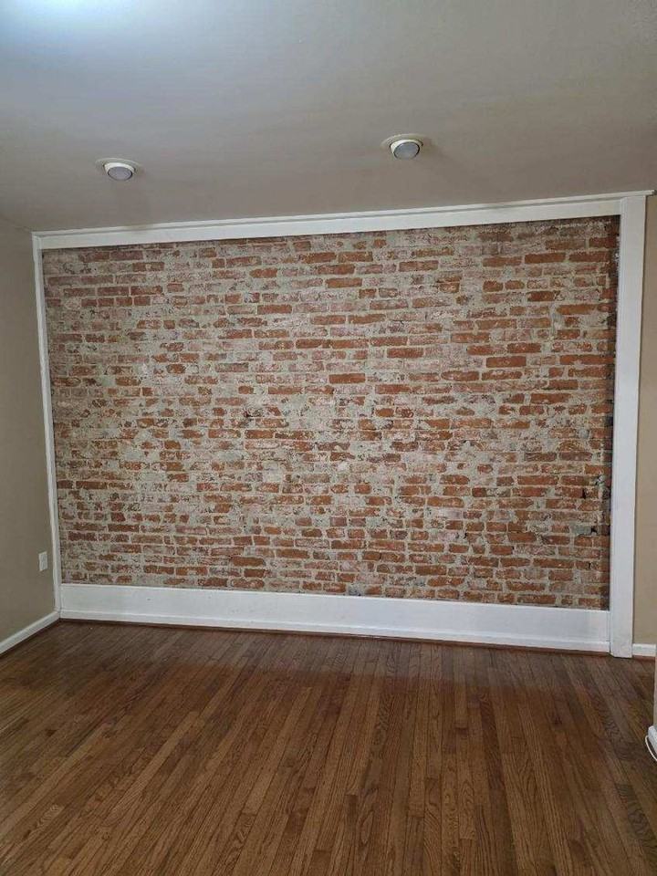 428 S Jackson St - Photo 5 of 25