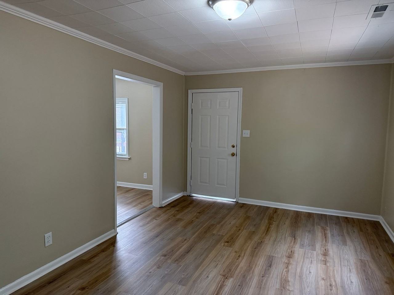 1151 Perry St - Photo 3 of 18