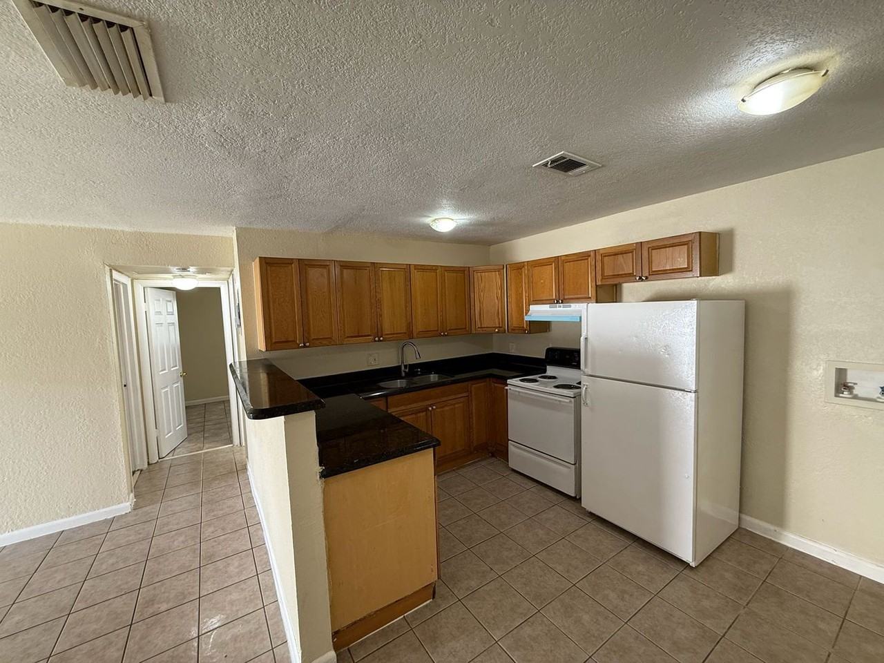 5206 Nw 24th St #160 - Photo 4 of 11