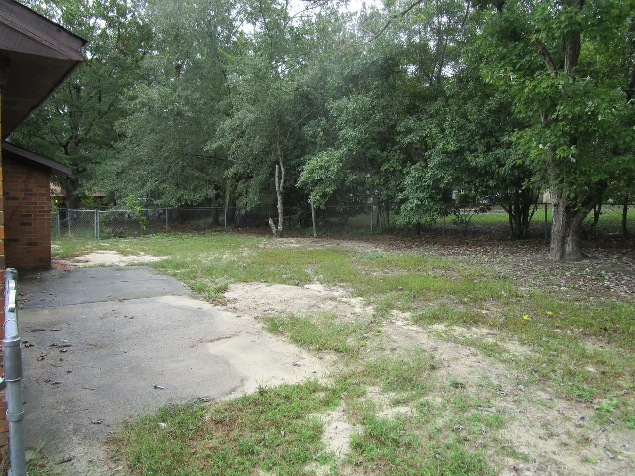 2604 Edmonton Ct - Photo 3 of 7