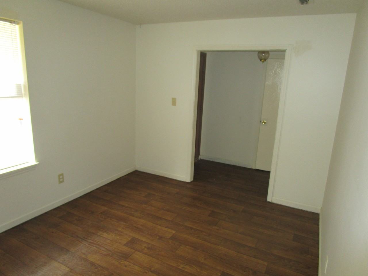 2604 Edmonton Ct - Photo 7 of 7