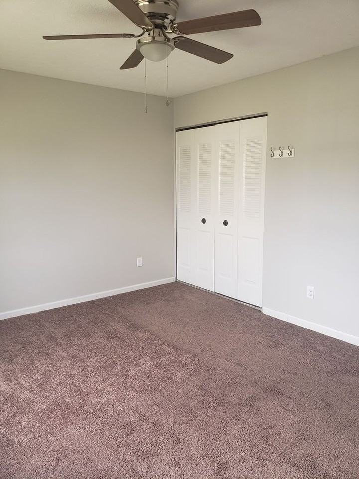 105 Creekside Ct - Photo 6 of 8