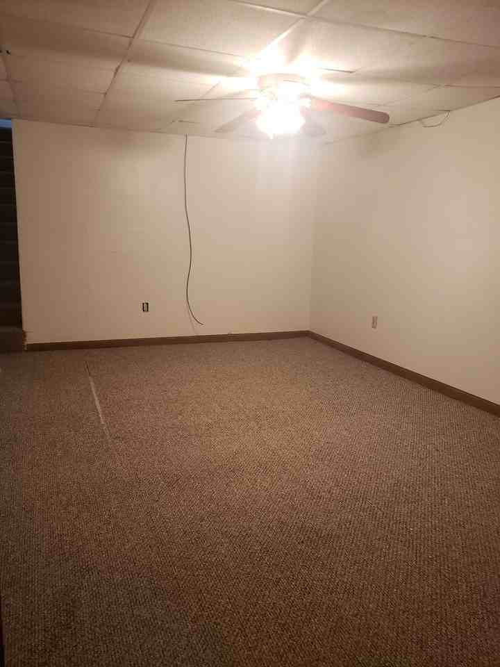 105 Creekside Ct - Photo 7 of 8