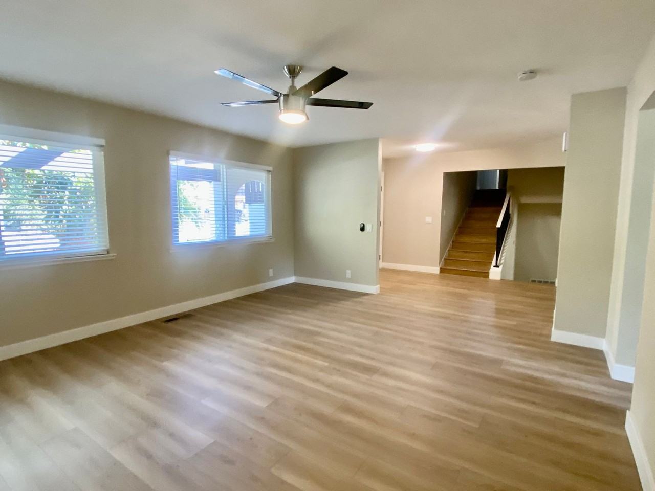 7349 Cross Dr - Photo 3 of 32