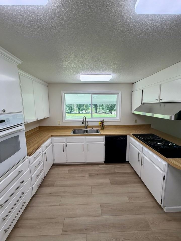 1191 Sable Dr - Photo 3 of 25