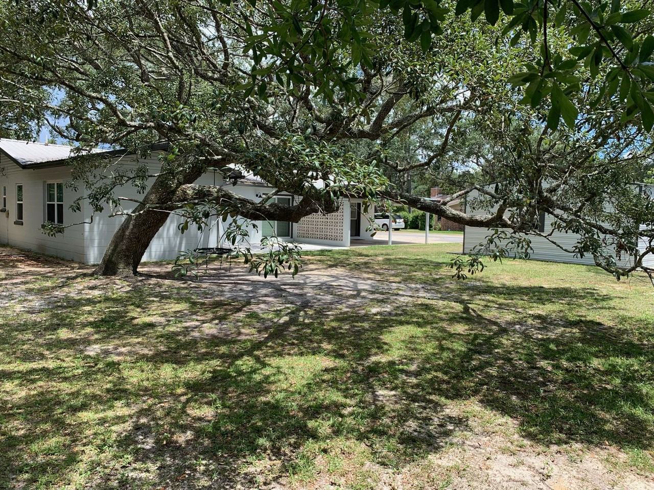263 Mississippi Ave - Photo 3 of 30