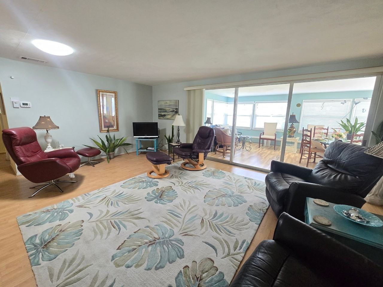 2441 Gulf Gate Dr - Photo 7 of 24