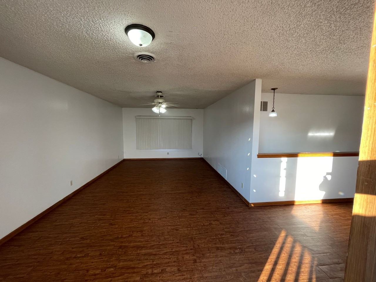 525 E 47th St - Photo 2 of 30