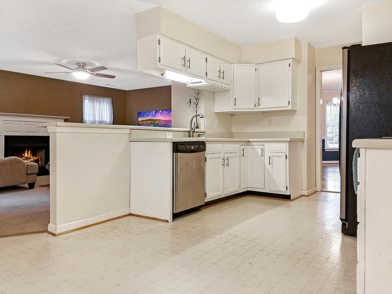 7704 Middlefield Mews - Photo 5 of 21
