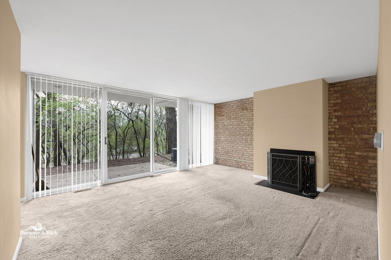 6010 Forest View Rd - Photo 6 of 10