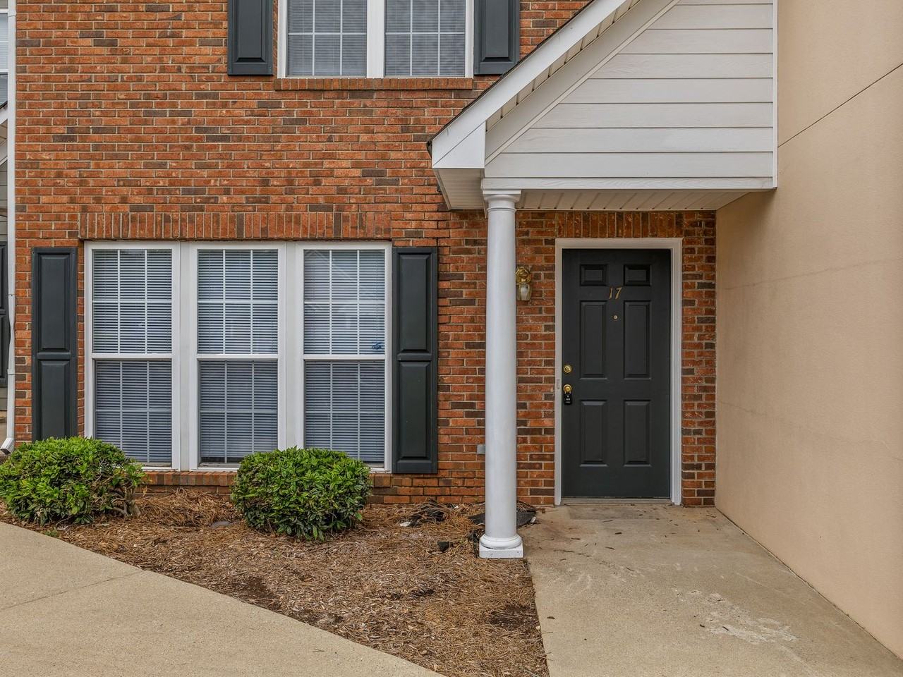17 Whitfield Way - Photo 2 of 25