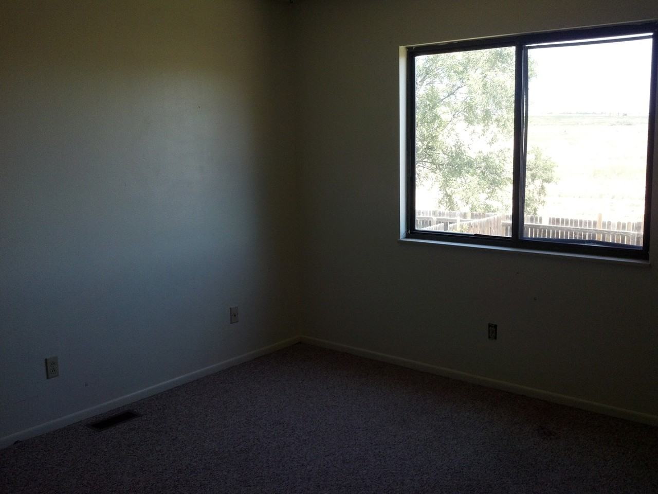 6675 Brook Forest Dr - Photo 4 of 11