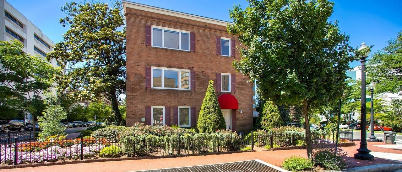 837 New Hampshire Ave Nw - Photo 2 of 35