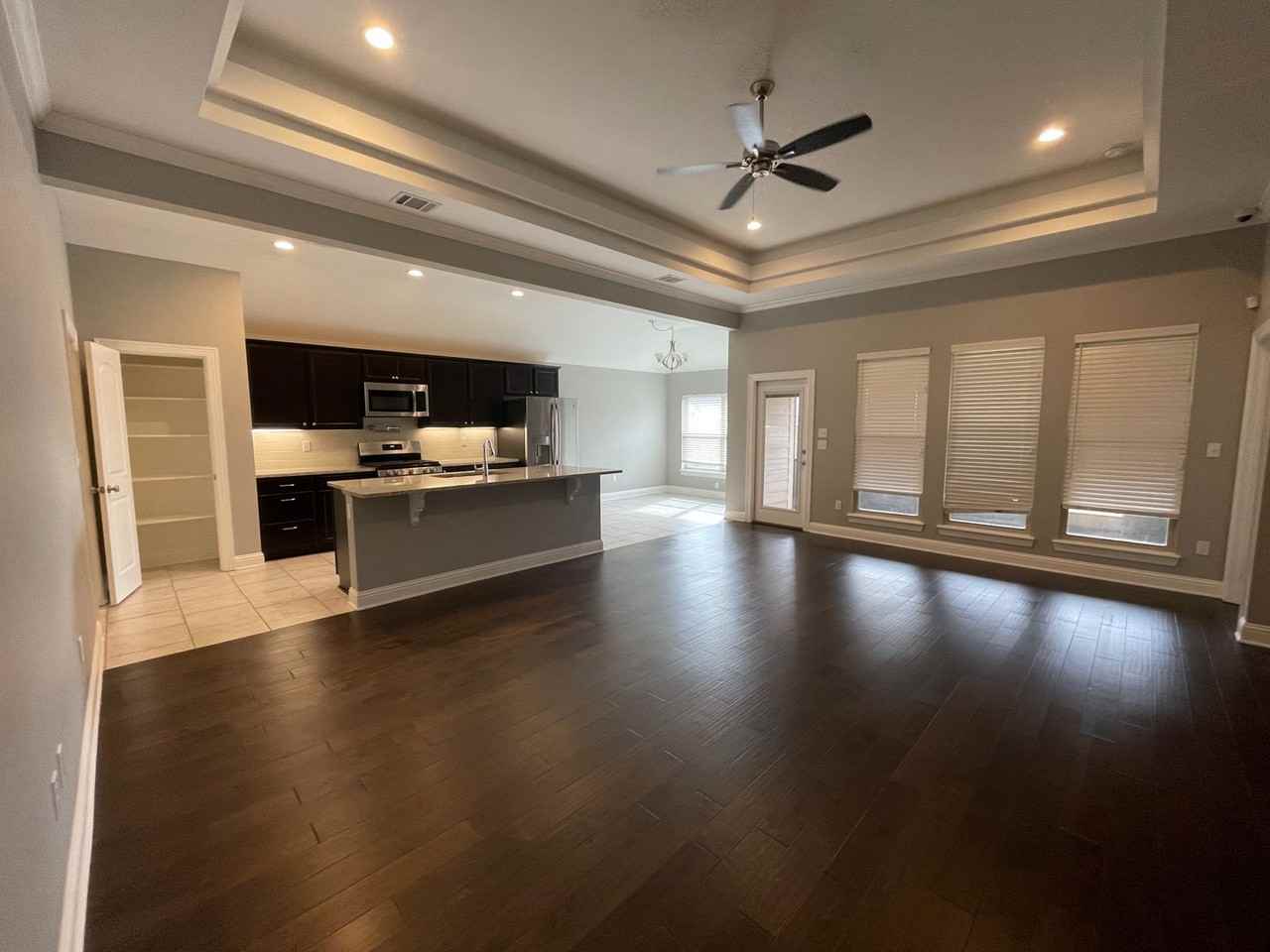 4001 False River Dr - Photo 2 of 14