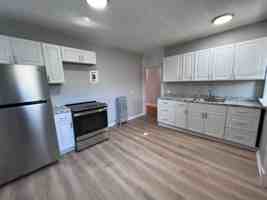 featured image of 14 Kent Ave
