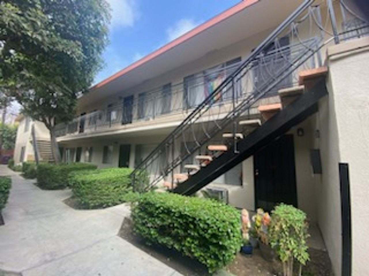 727-741 Orizaba - Photo 2 of 6