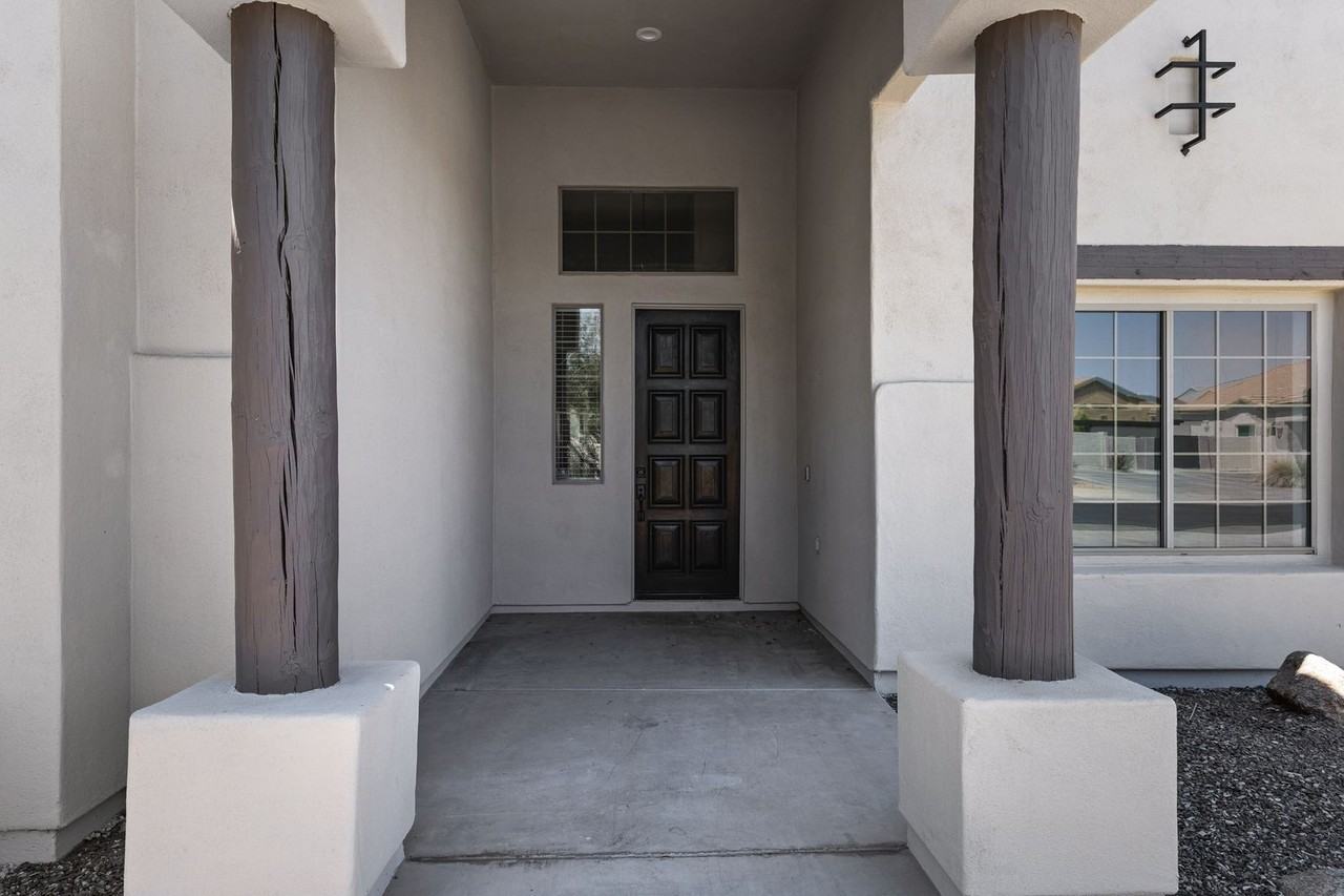 21439 E Maya Rd - Photo 3 of 49