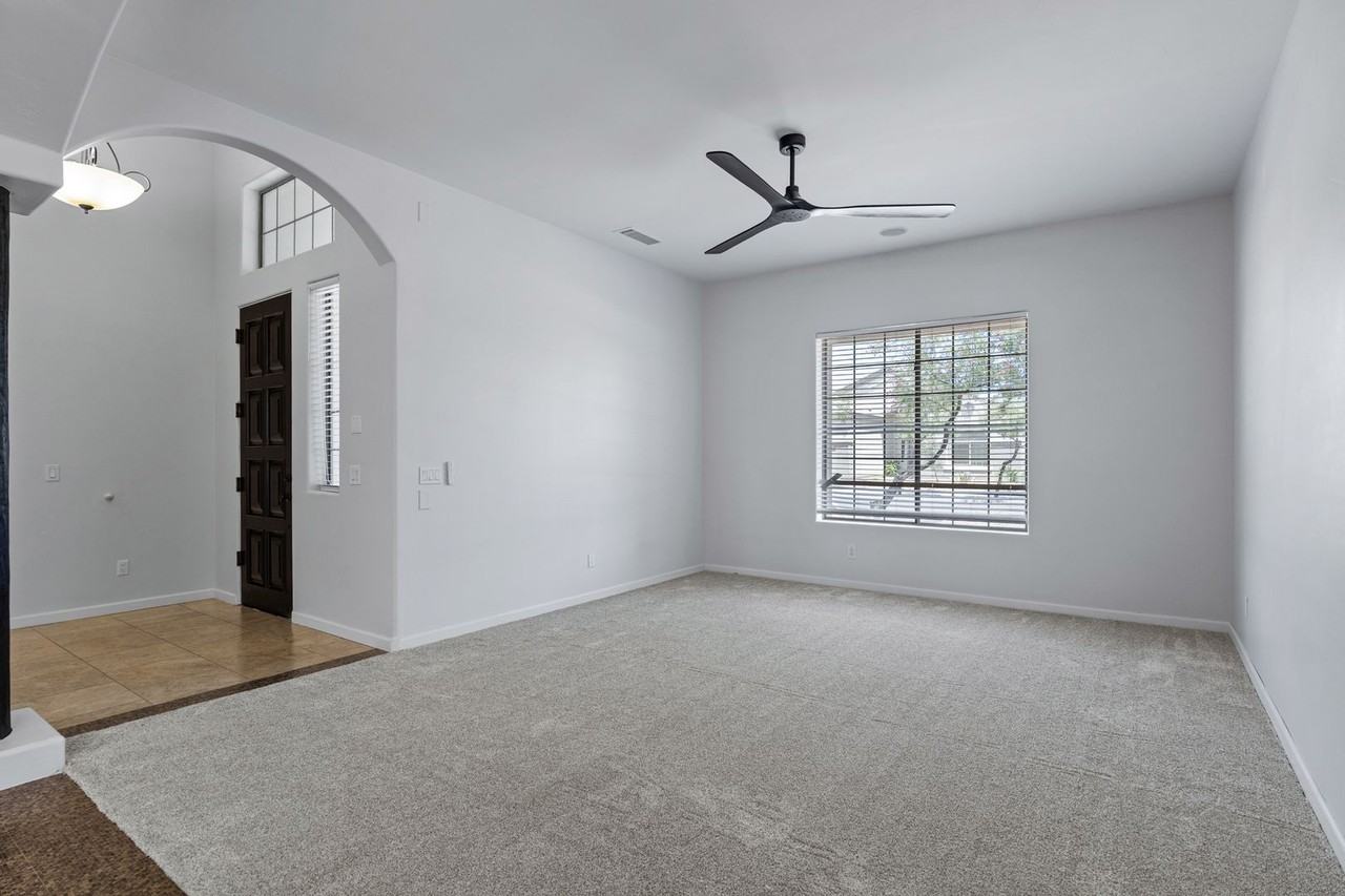 21439 E Maya Rd - Photo 6 of 49