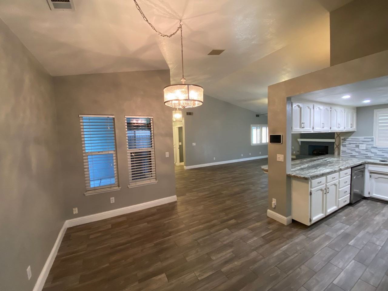 934 N Kent St - Photo 6 of 39