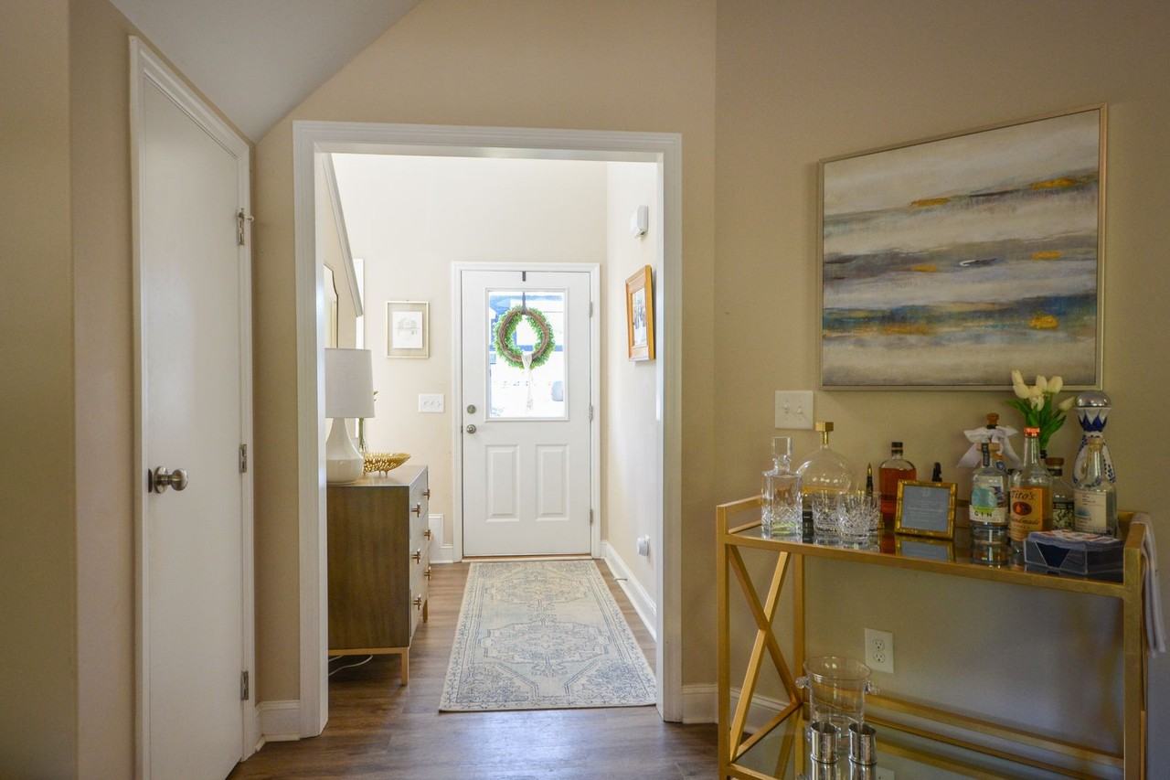 520 Everett Glades - Photo 3 of 27